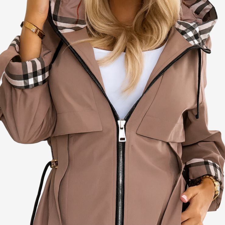 Gabardina moderna transpirable con capucha, cinturón y cierre para mujer
