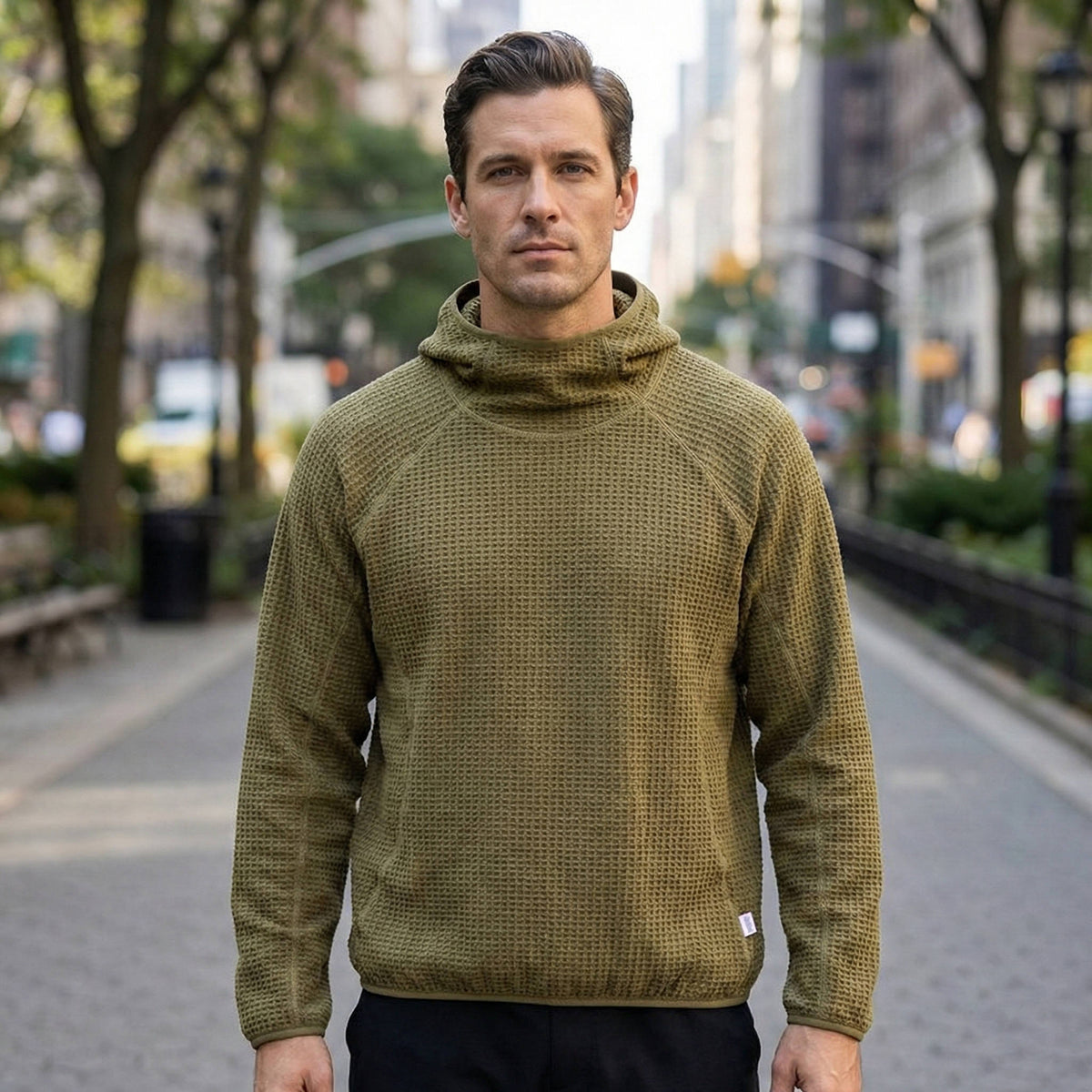 Men's Thermal Pullover Hoodie with Ribbed Cuffs for Winter Days