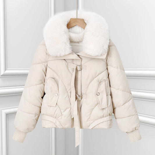 Naisten blousontakki tekoturkiskauluksella ja kiristysnyörillä