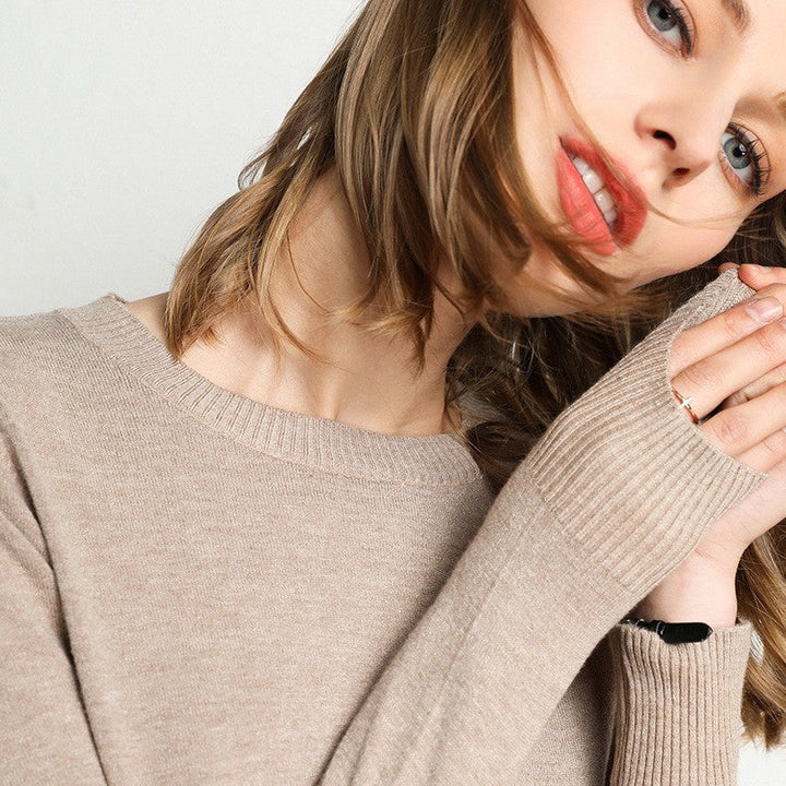 Women’s Classic Long-Sleeve Round-Neck Sweater
