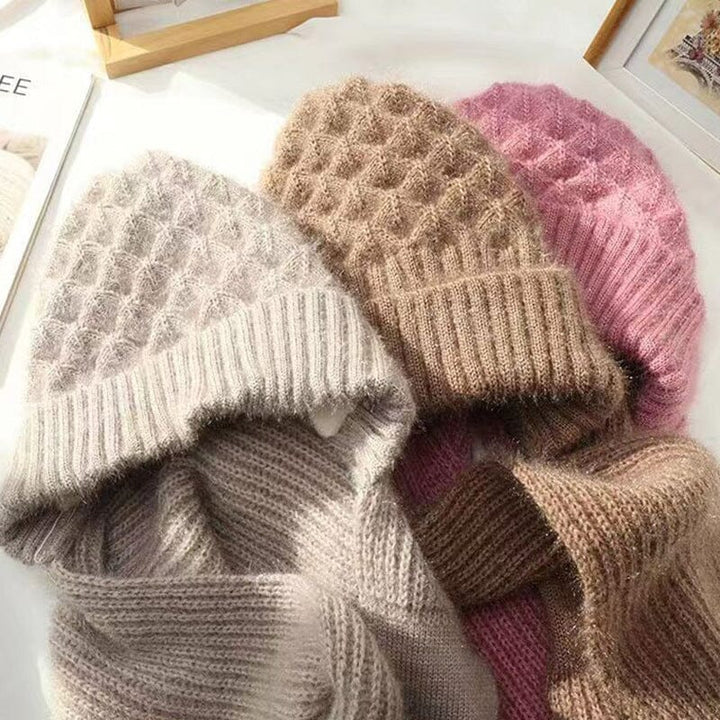 Women's Hat and Scarf Set