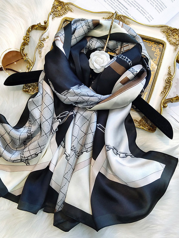 Women's Stylish Scarf for All Seasons