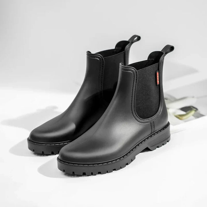 Women's Slip-Resistant Chelsea Boots