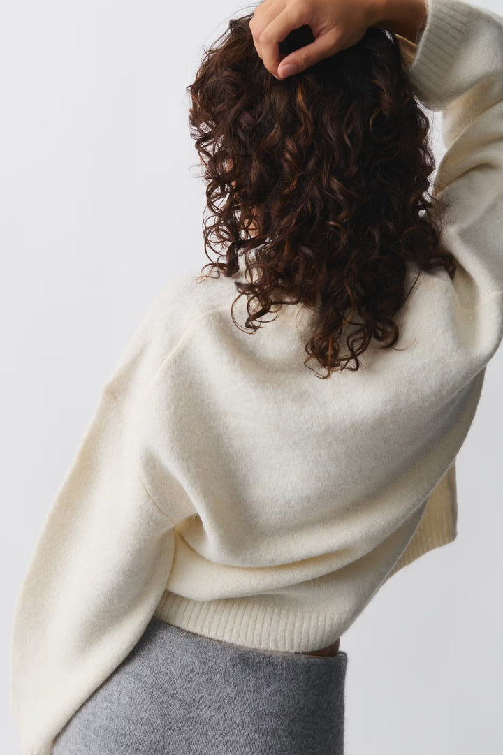 Women's Oversized Chic Pullovers - Timeless Style