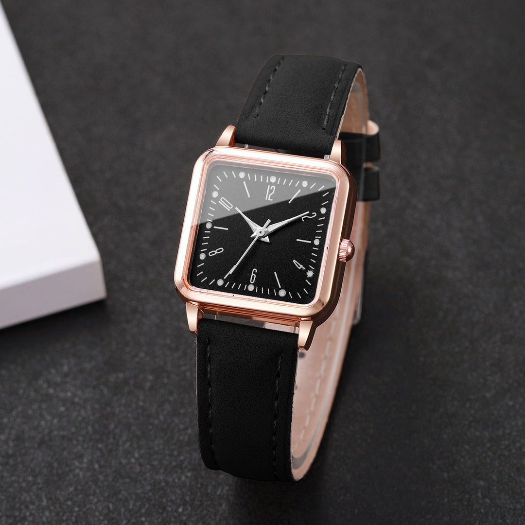 Elegant Rose Gold Wristwatch for Timeless Style and Precision