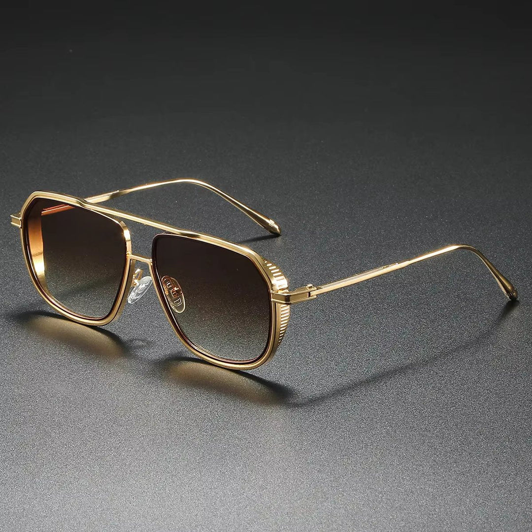 Men's Classic Pilot Sunglasses with Gradient Lenses