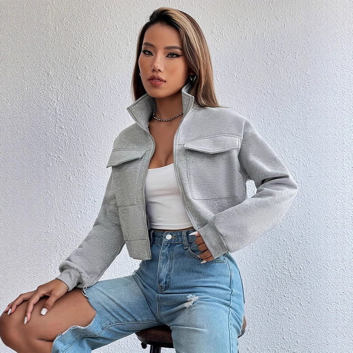 Women's Cropped Leisure Jacket with Pockets and Zipper Closure