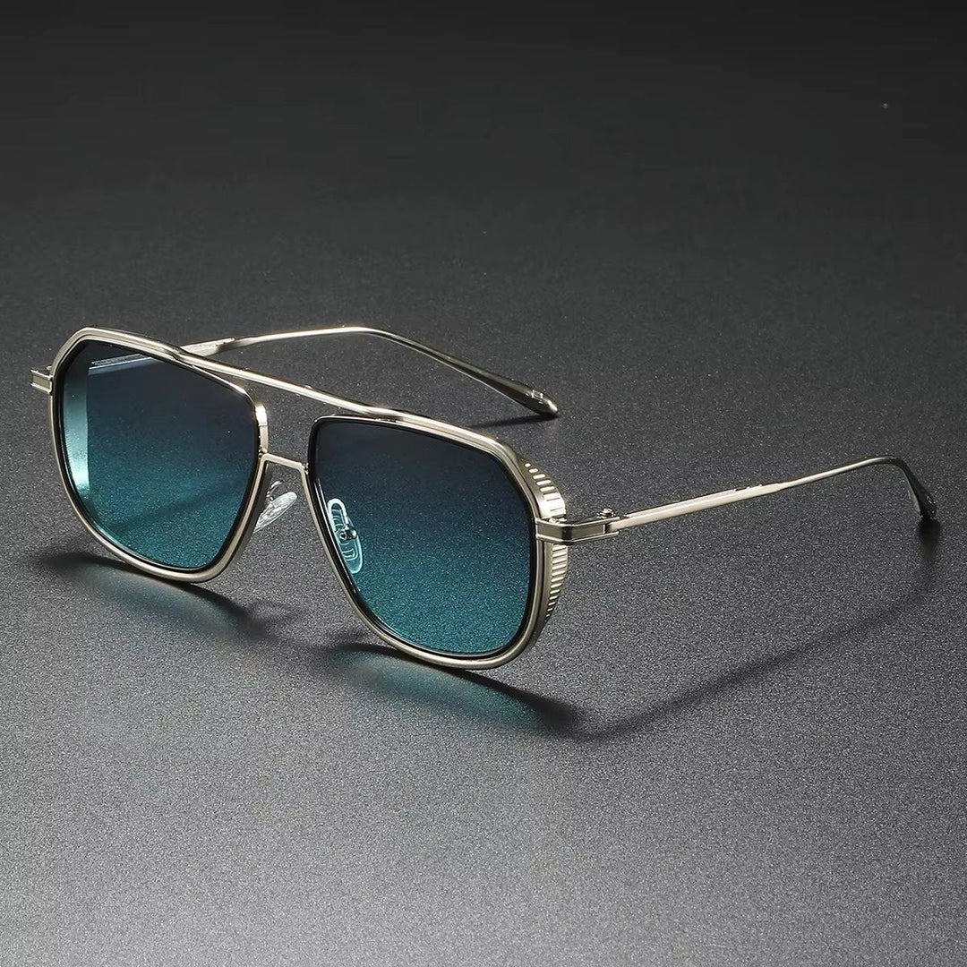 Men's Classic Pilot Sunglasses with Gradient Lenses
