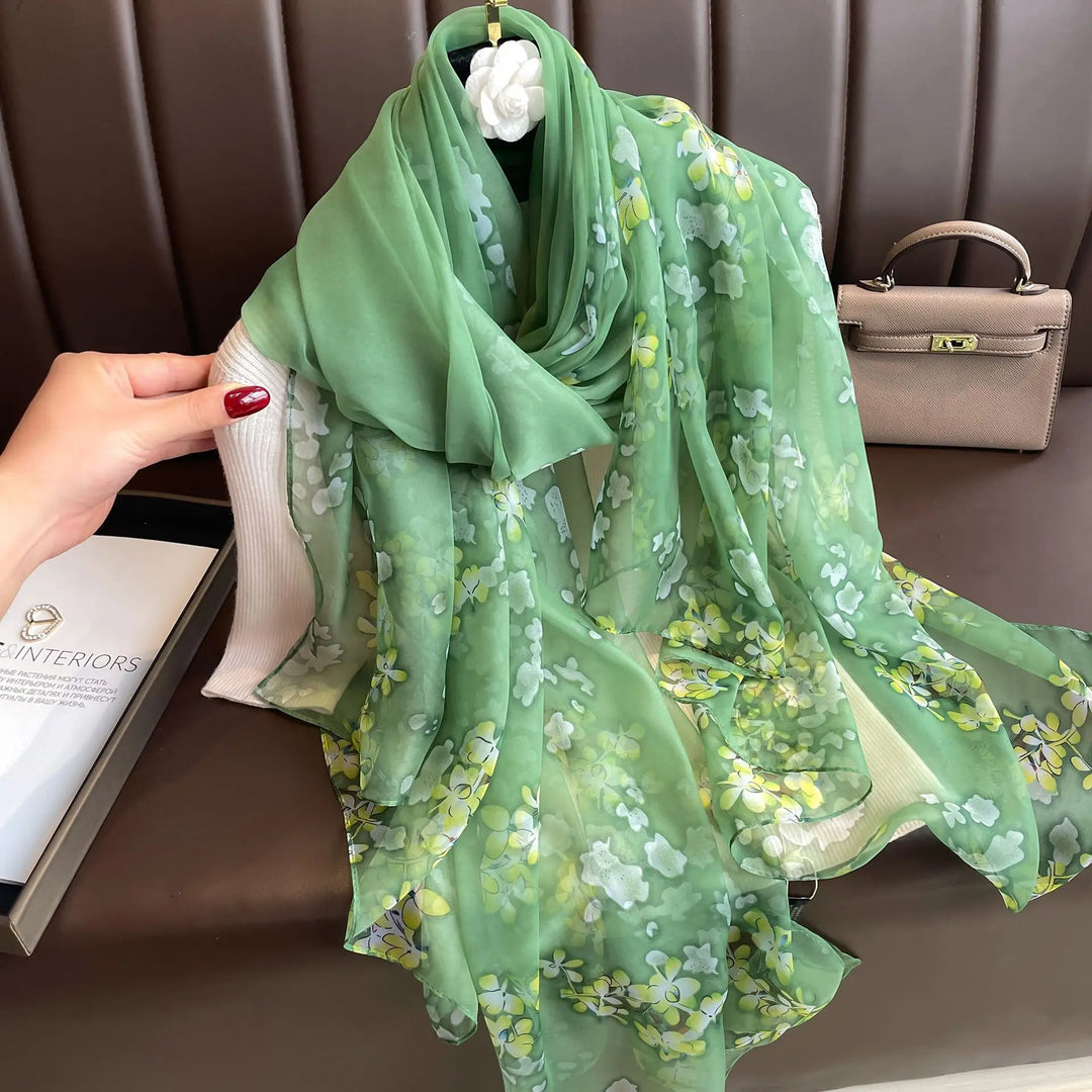 Women's Cozy Scarf for Chilly Weather