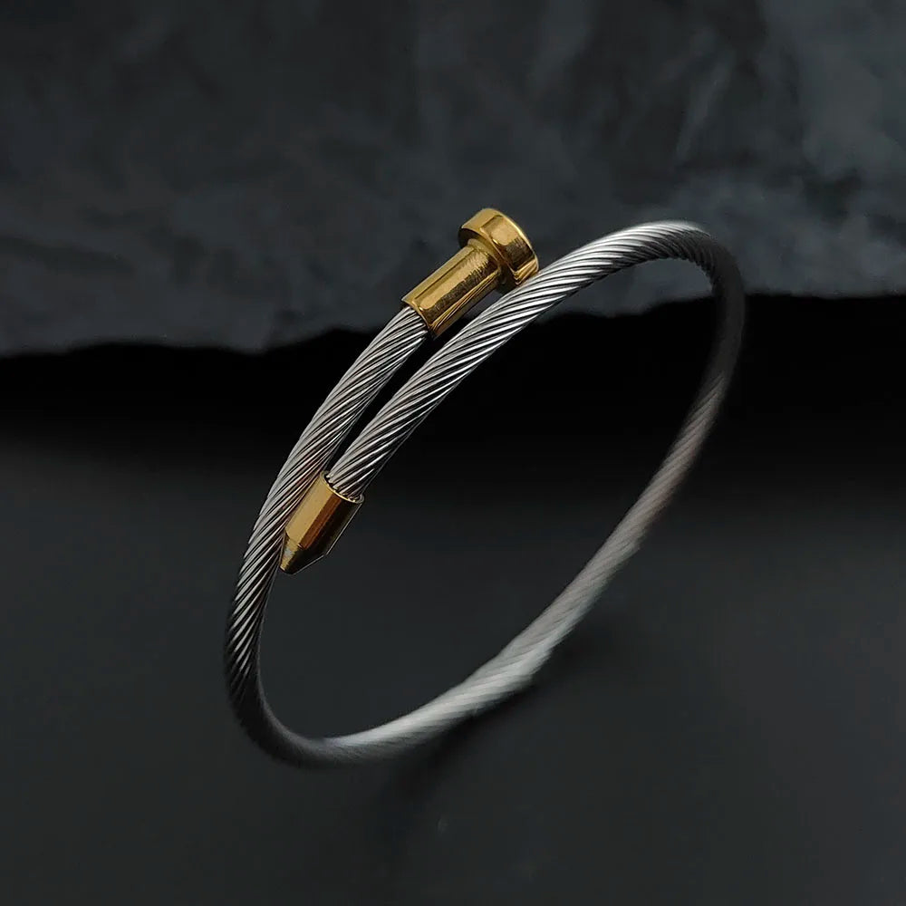 Elegant Clou Bracelet for Stylish Accessory and Fashion Statement