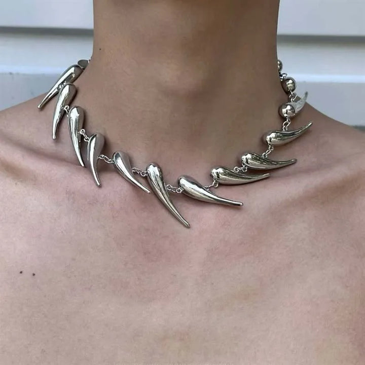 Stylish Steel Talon Pendant Necklace for Unique Fashion Statement