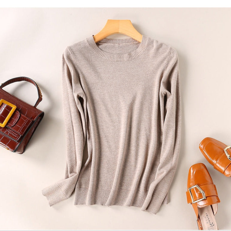 Women’s Classic Long-Sleeve Round-Neck Sweater