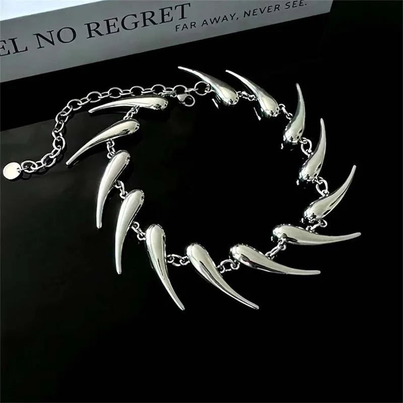 Stylish Steel Talon Pendant Necklace for Unique Fashion Statement