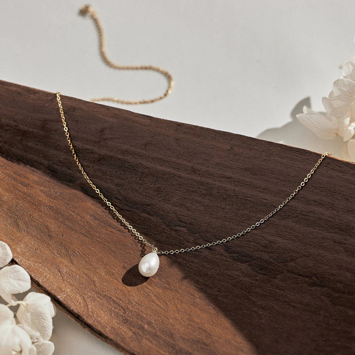 Elegant Pearl Necklace for Timeless Style and Sophistication