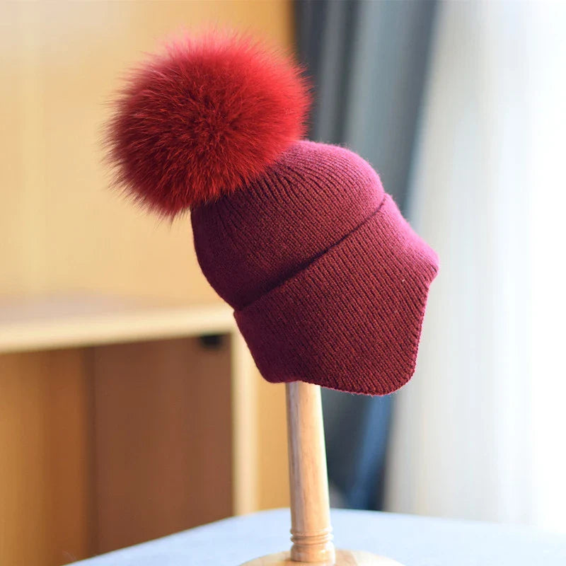 Cozy Knit Pom Beanie for Winter Warmth and Style