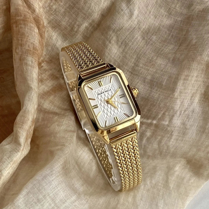 Stylish Wristwatch for Everyday Wear and Special Occasions
