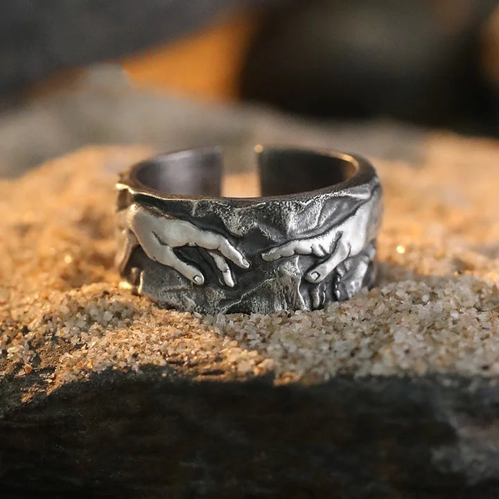 Memento Mori Skull Ring - Unique Gothic Jewelry for Men and Women