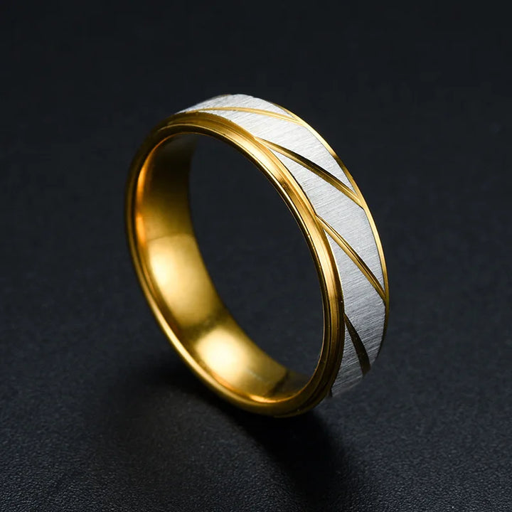 Elegant Helios-Inspired Ring for Timeless Style and Sophistication