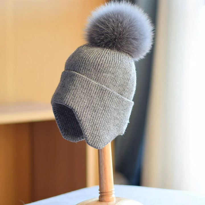Cozy Knit Pom Beanie for Winter Warmth and Style