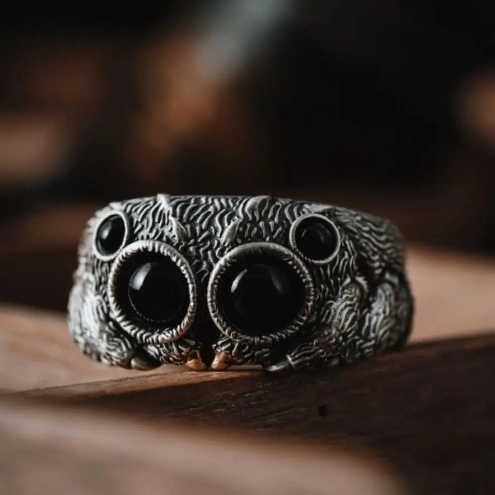 Elegant Spider Ring for Unique Fashion Statement