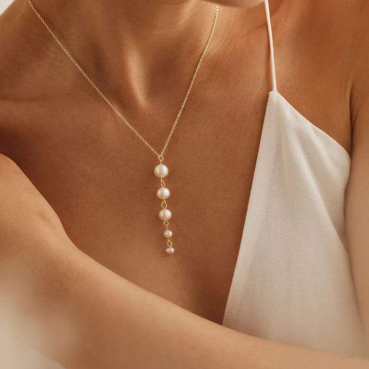 Elegant Pearl Necklace for Timeless Style and Sophistication