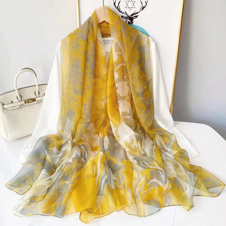 Women's Cozy Scarf for Chilly Weather