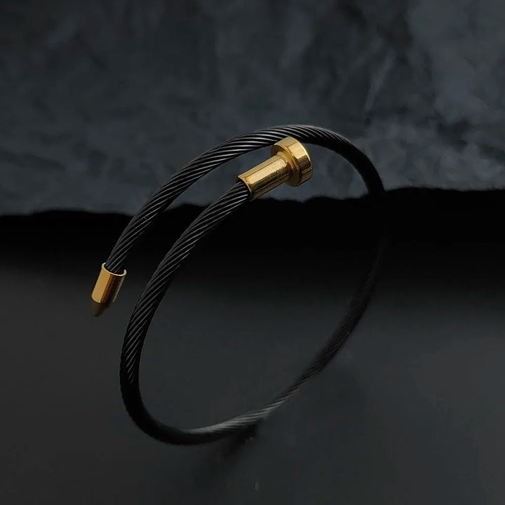 Elegant Clou Bracelet for Stylish Accessory and Fashion Statement