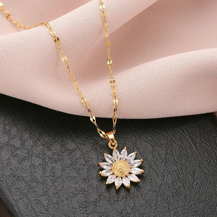 Elegant Sunflower Pendant Necklace for Nature Lovers