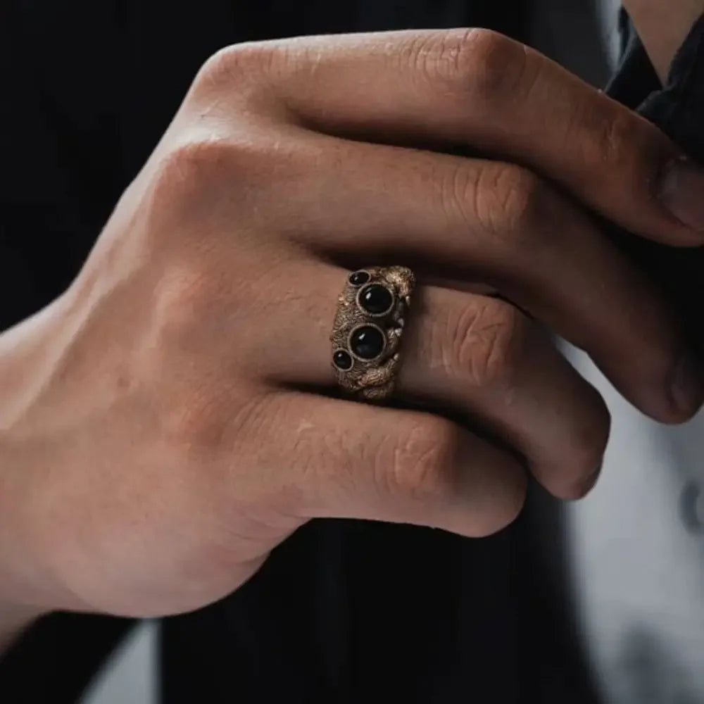 Elegant Spider Ring for Unique Fashion Statement