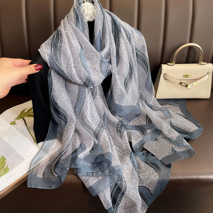 Women's Cozy Scarf for Chilly Weather
