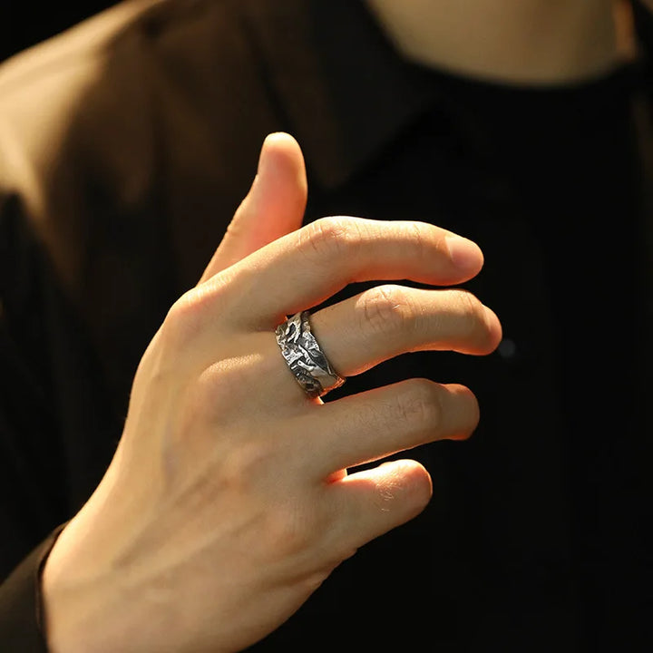 Memento Mori Skull Ring - Unique Gothic Jewelry for Men and Women