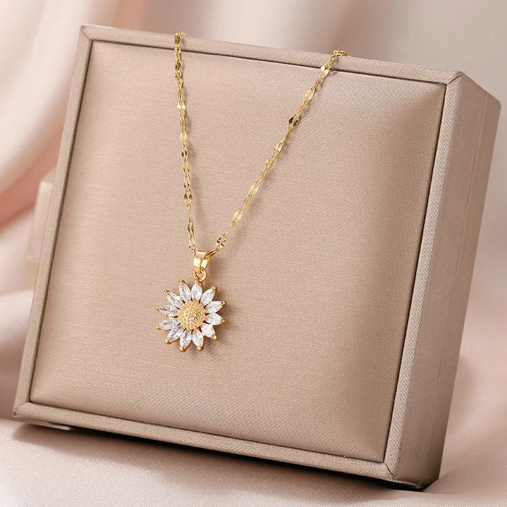 Elegant Sunflower Pendant Necklace for Nature Lovers