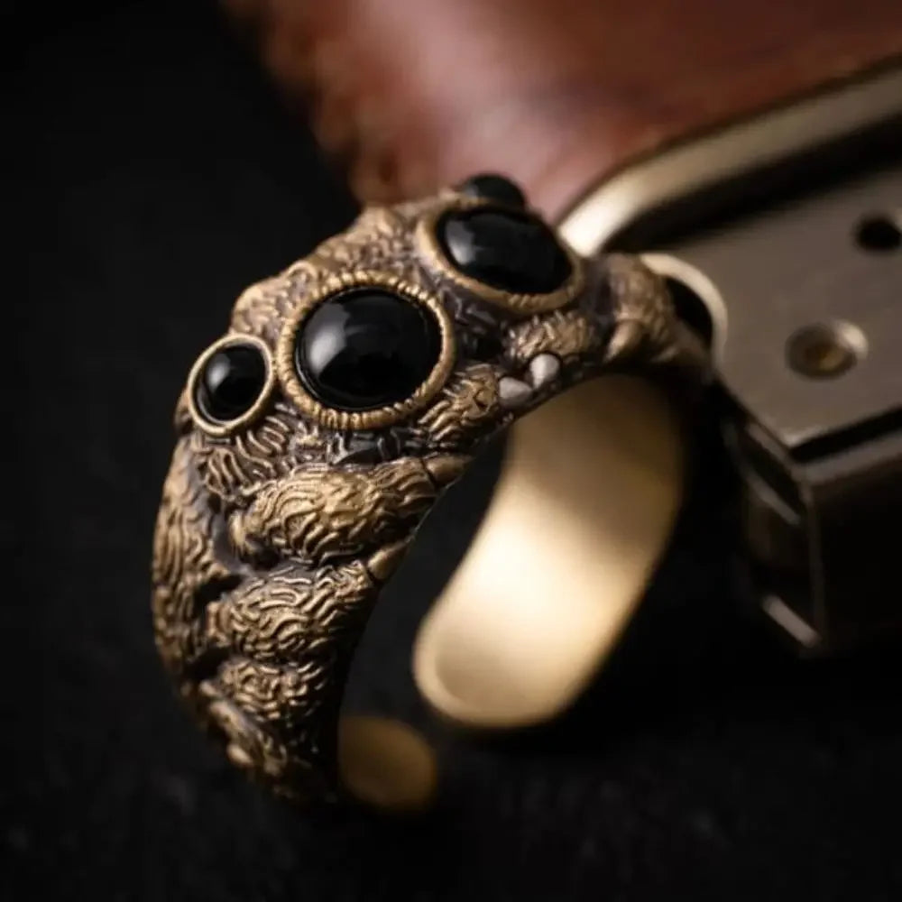 Elegant Spider Ring for Unique Fashion Statement