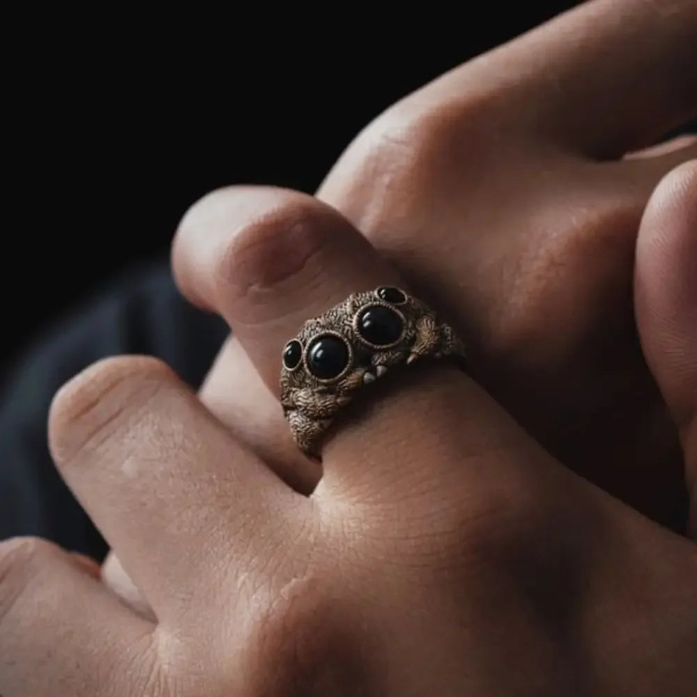 Elegant Spider Ring for Unique Fashion Statement