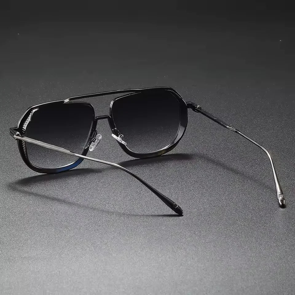 Men's Classic Pilot Sunglasses with Gradient Lenses