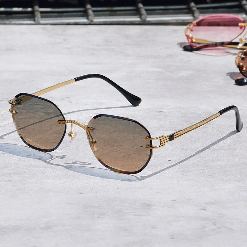 Stylish Sunglasses for Ultimate UV Protection and Comfort