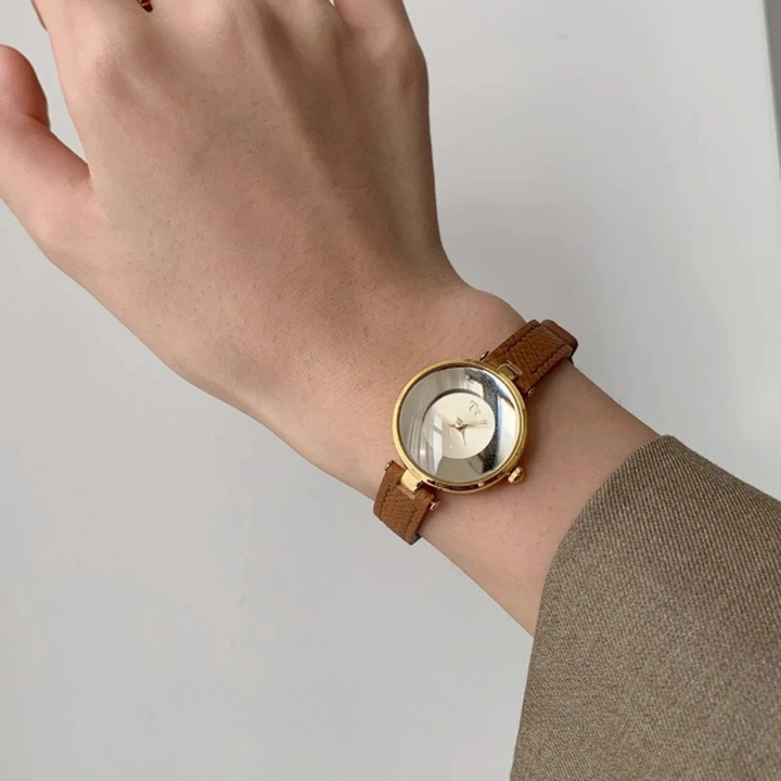 Stylish Cheltenham-Inspired Wristwatch for Timeless Elegance