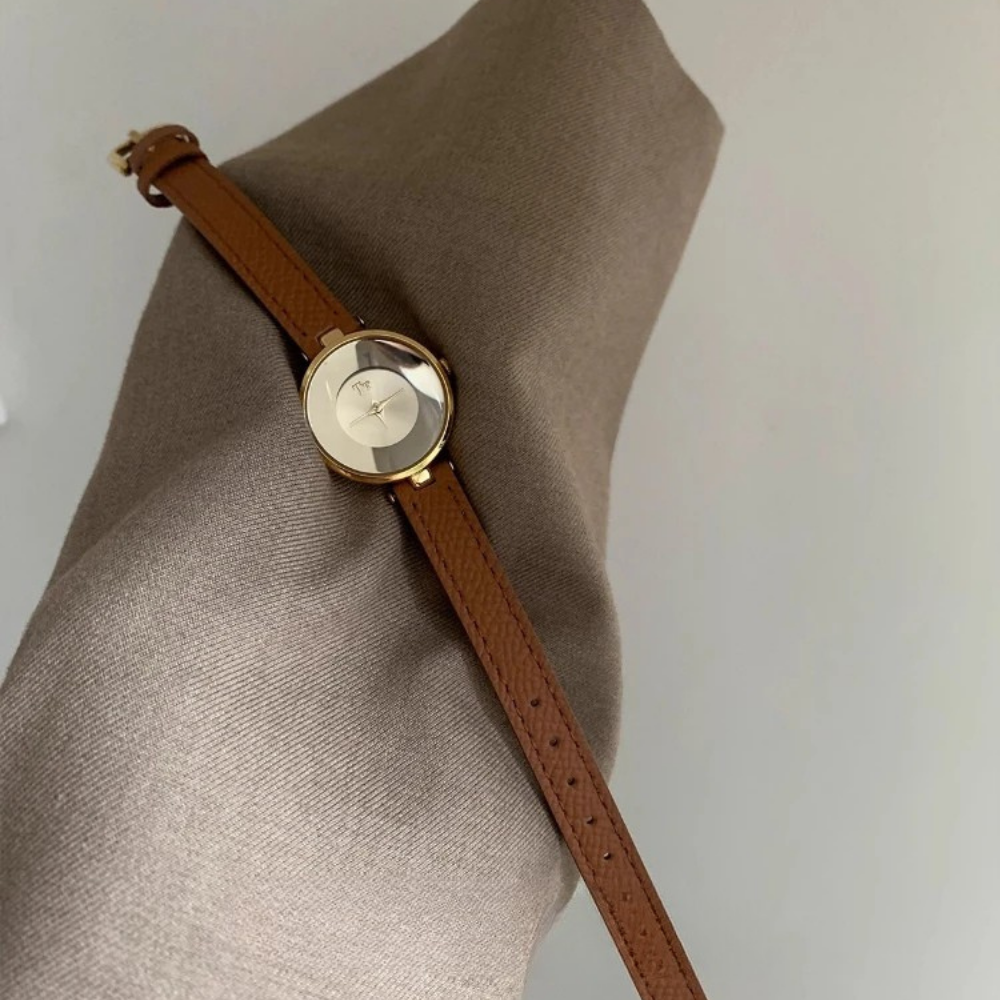 Stylish Cheltenham-Inspired Wristwatch for Timeless Elegance