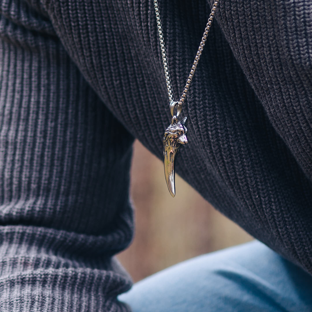 Men's Stylish Wolf Pendant Necklace