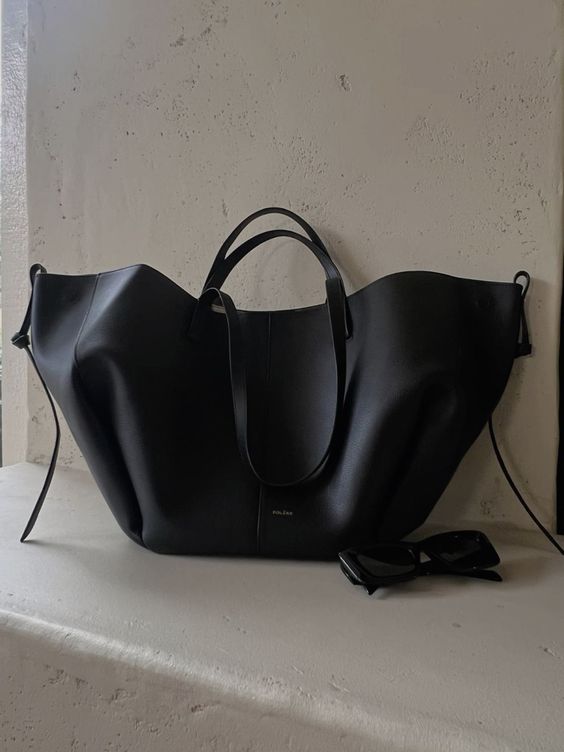 Caroline | Women's Oversized Structured Leather Tote Bag