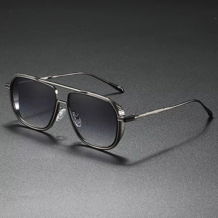 Men's Classic Pilot Sunglasses with Gradient Lenses