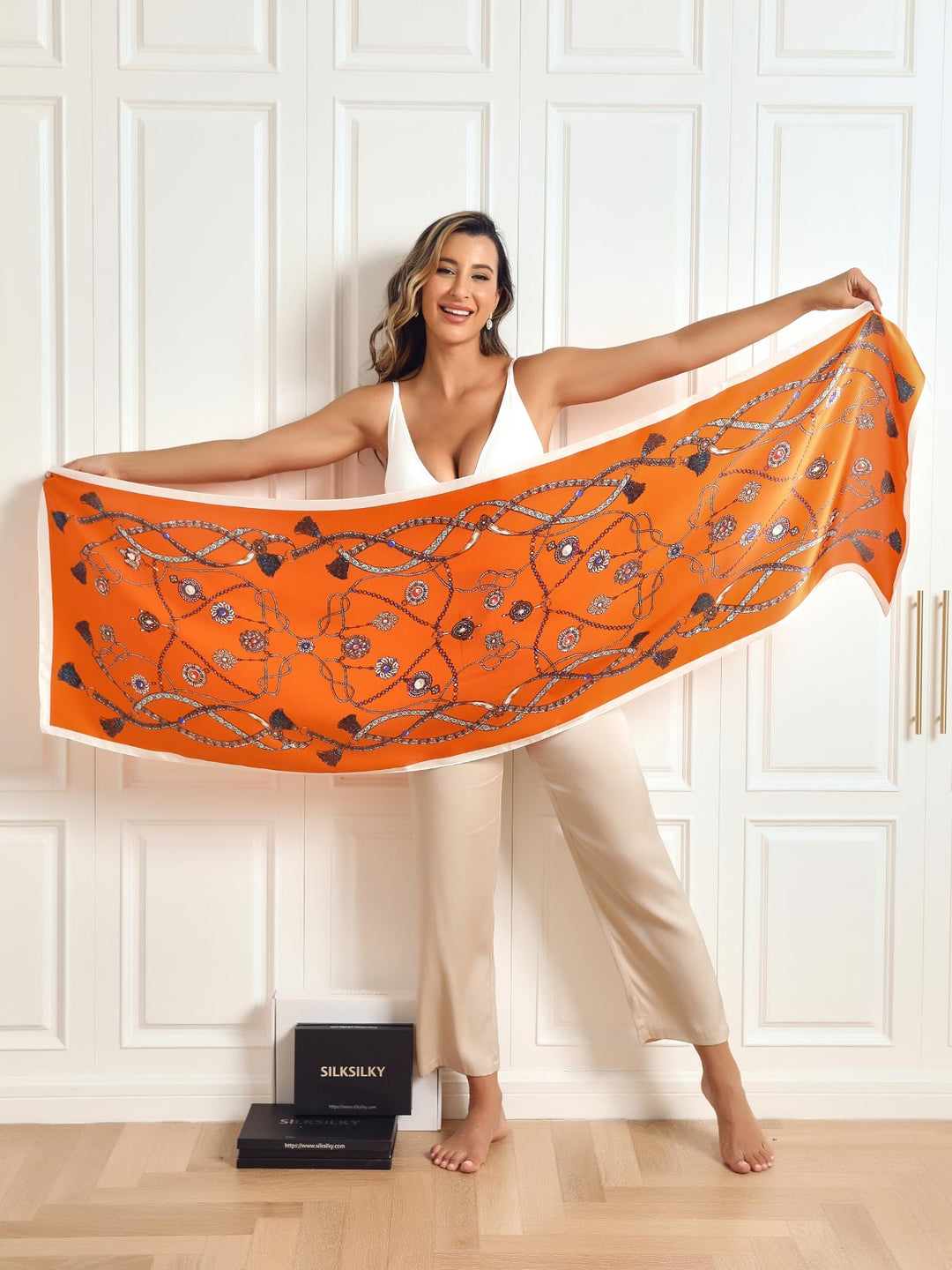 Women's Stylish Scarf for All Seasons