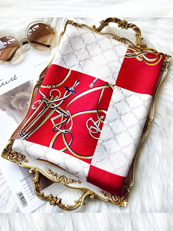 Women's Stylish Scarf for All Seasons