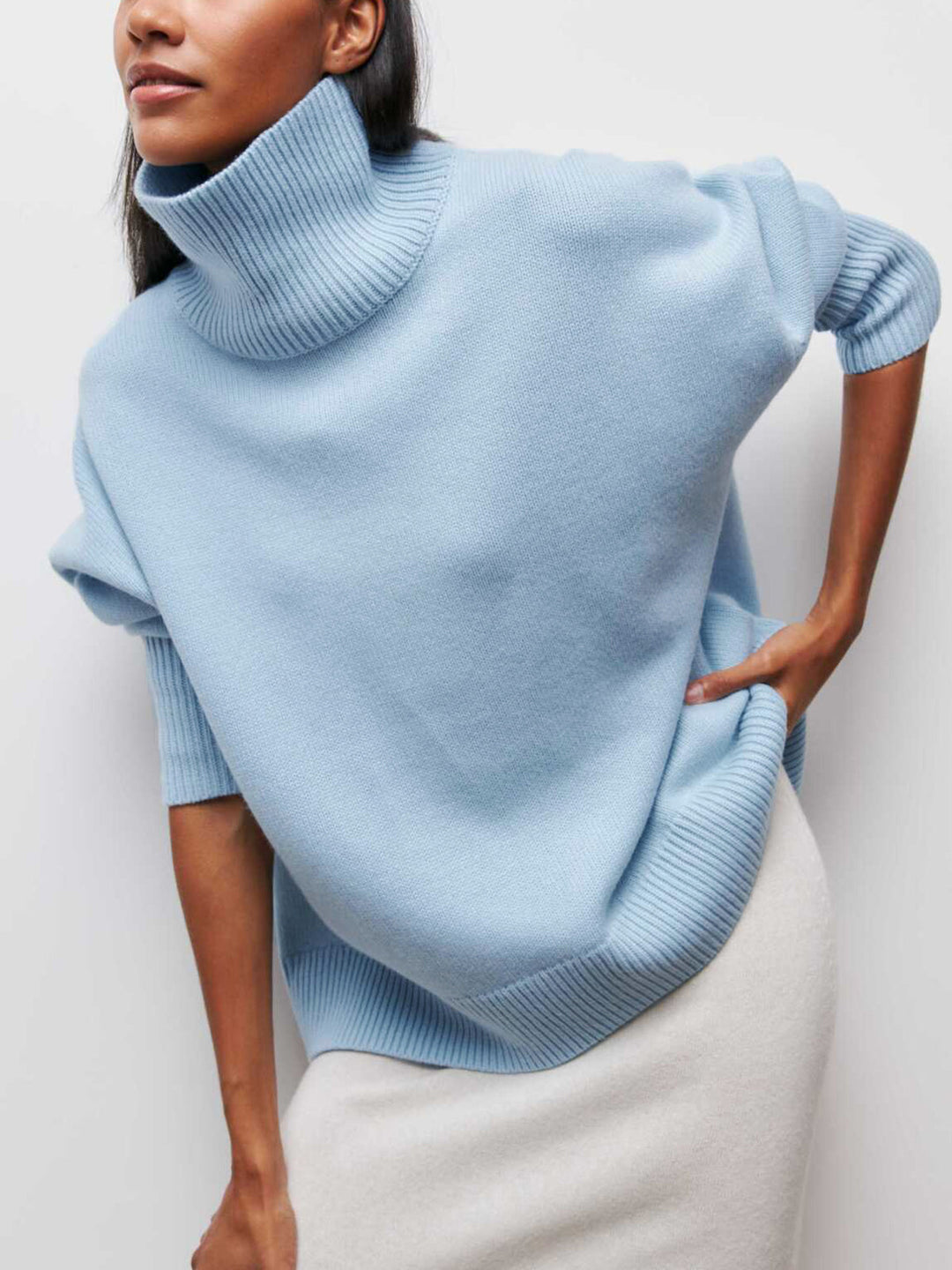 Women's Oversized Turtleneck Sweater in Cloudless Sky