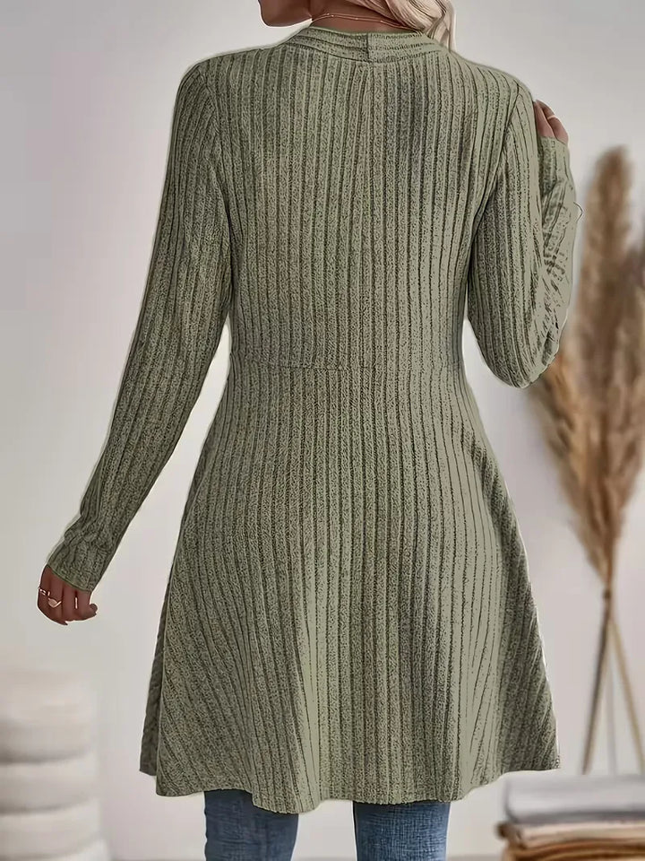 Women's V-Neck Cardigan: Cozy and Chic for All Seasons
