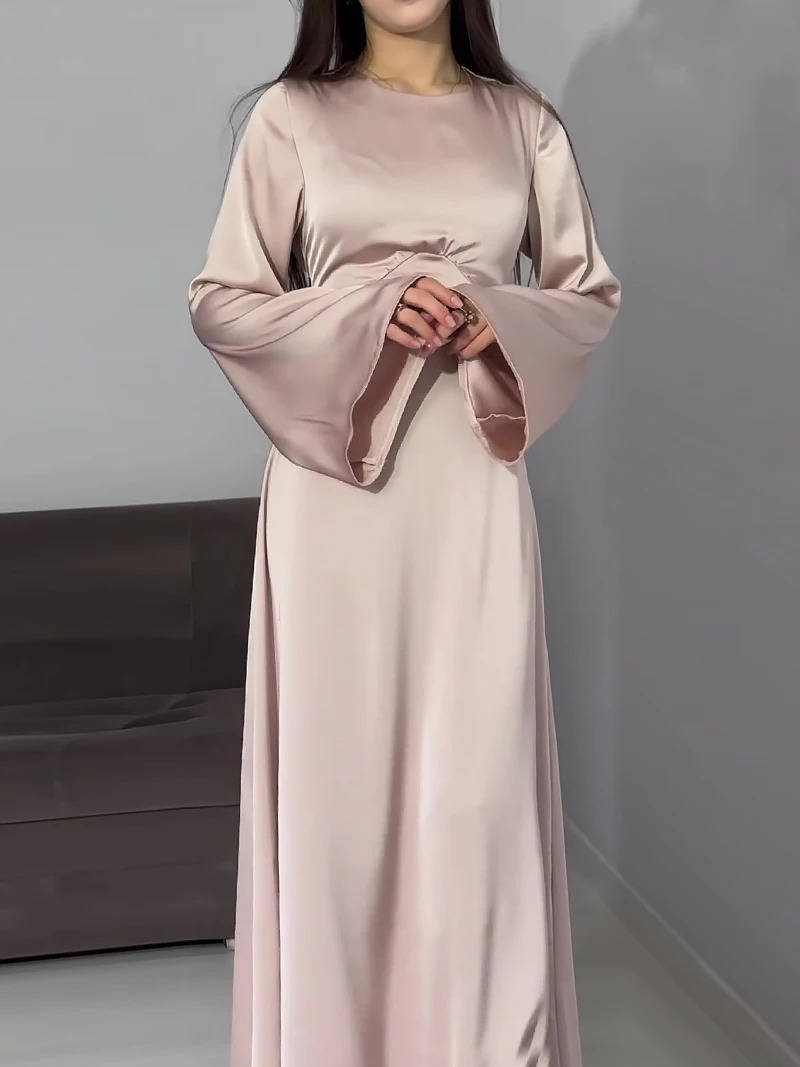 Women's Satin Back Lace Up Maxi Dress with Round Neck and Long Sleeves