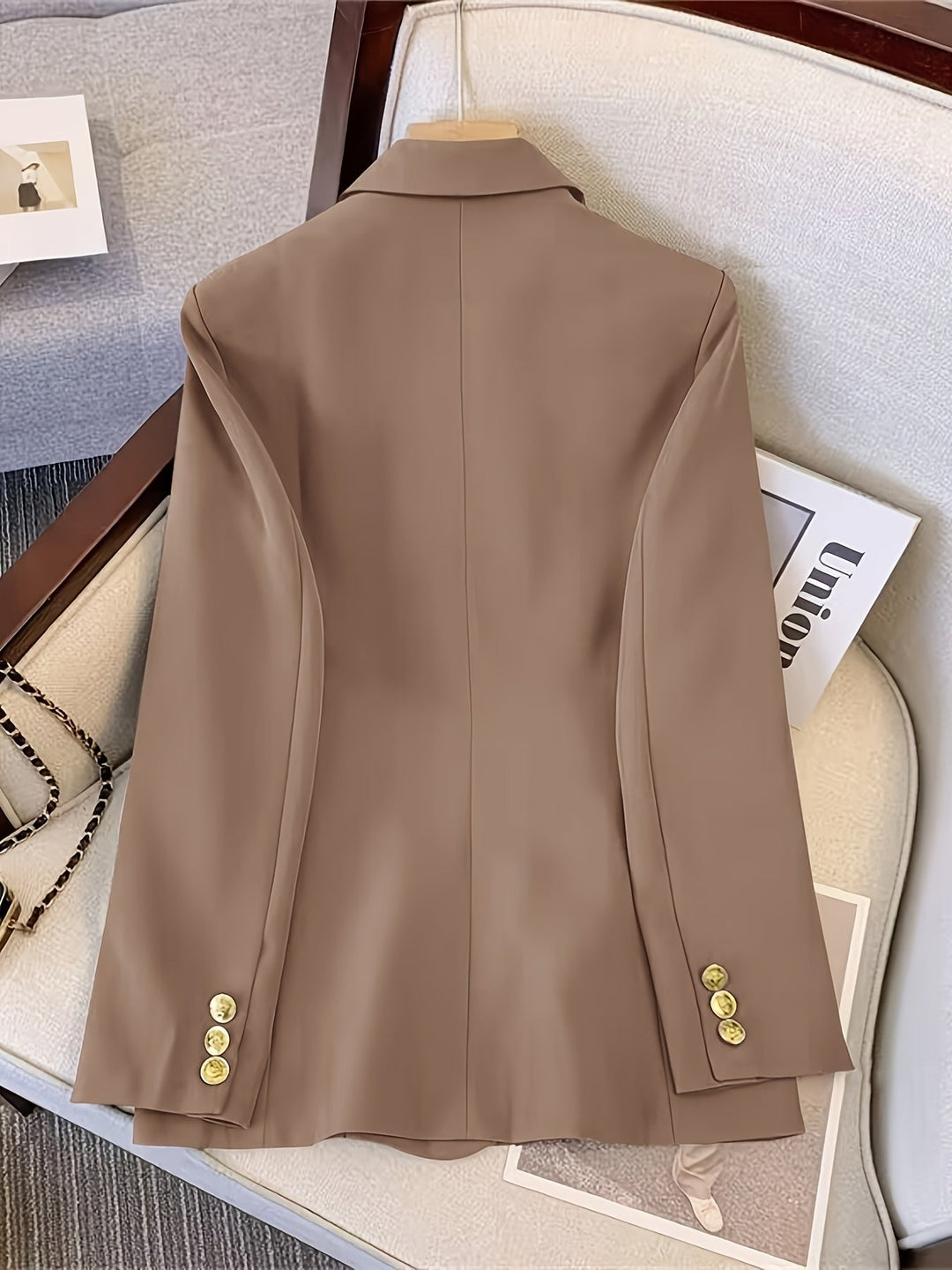 Women’s Tailored Business Blazer with Elegant Button Accents