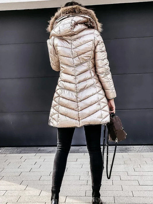 Crèmekleurige winterjas voor dames met volledige ritssluiting - elegant en warm