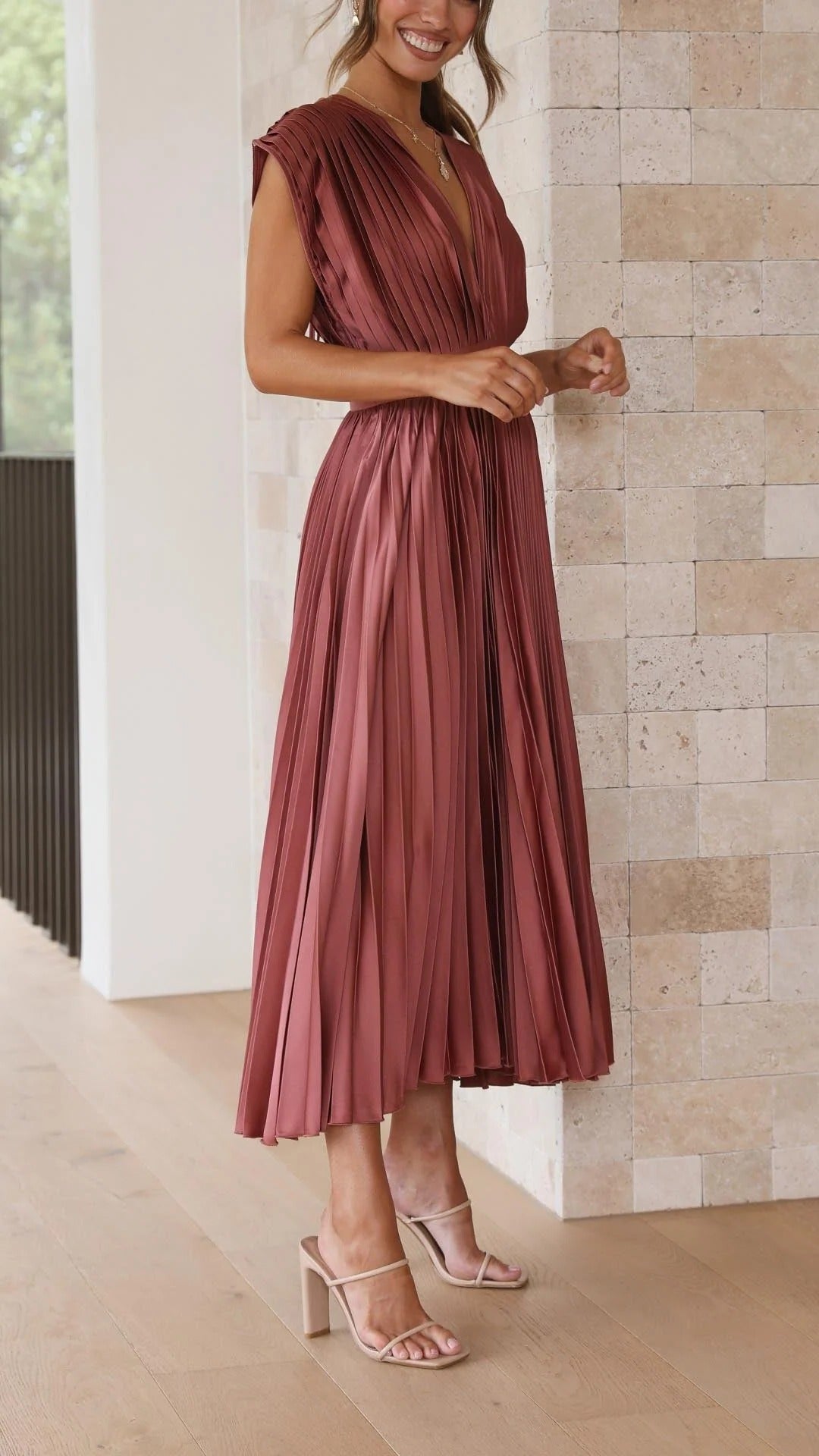 Women's Pleated V-Neck Long Dress
