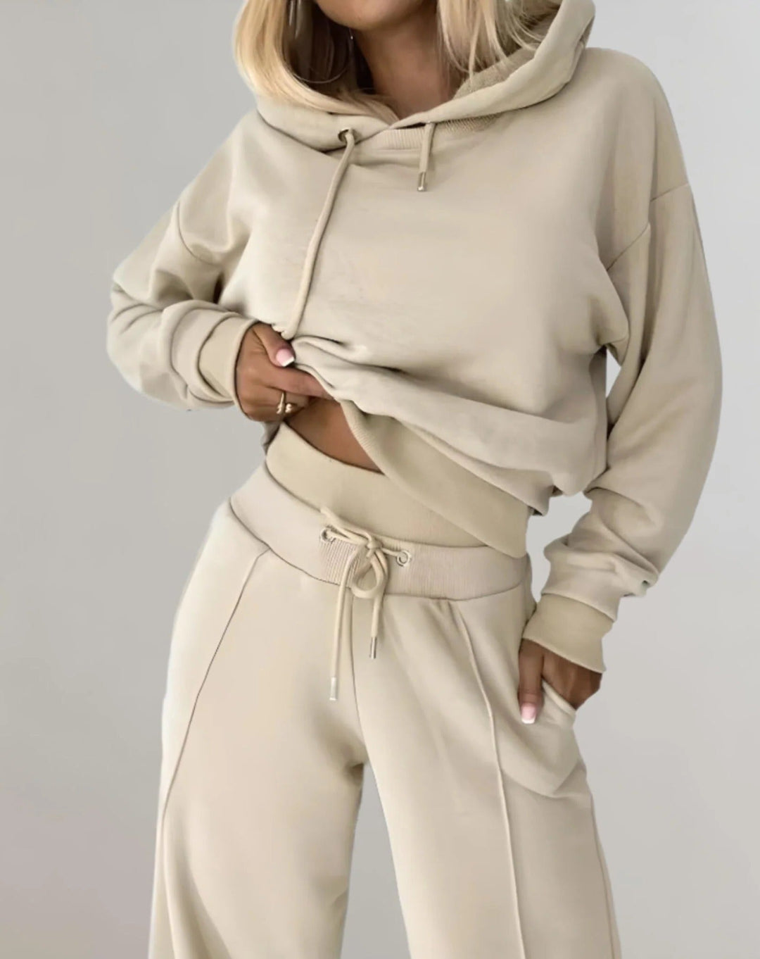 Women's Two-Tone Cropped Hoodie and Adjustable Jogging Pants Set